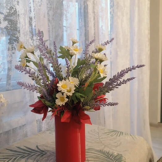 Композиция из искусственной зелени