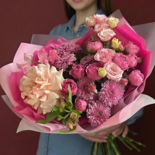 Ramo con rosas y crisantemo y eustoma
