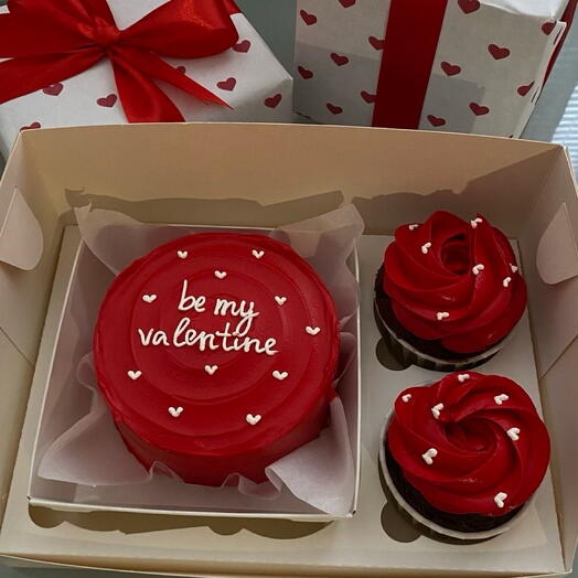 Бенто + 2 капкейка | 14 февраля