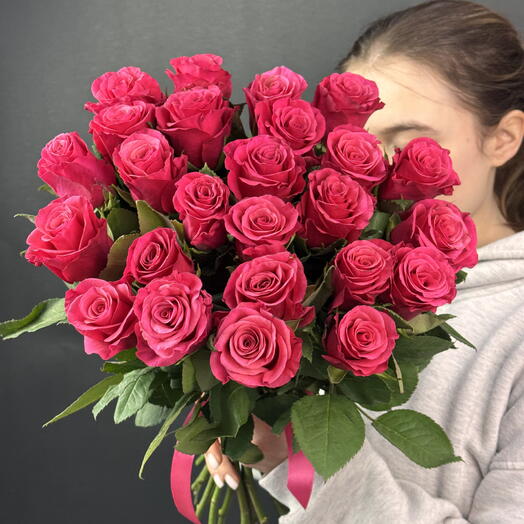 25 ароматных роз
