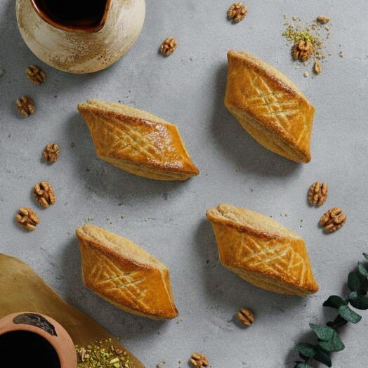 Гата с грецким орехом, 4 штуки
