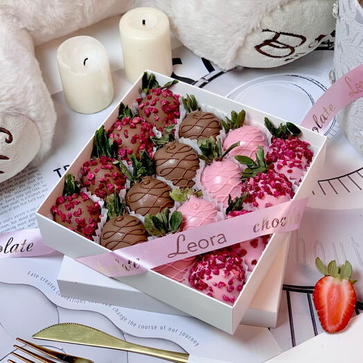 Клубника в Шоколаде 9-16шт. Бельгийский шоколад Callebaut. Подарочный набор 3091