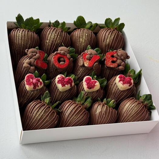 Клубника в шоколаде Love 16 ягод