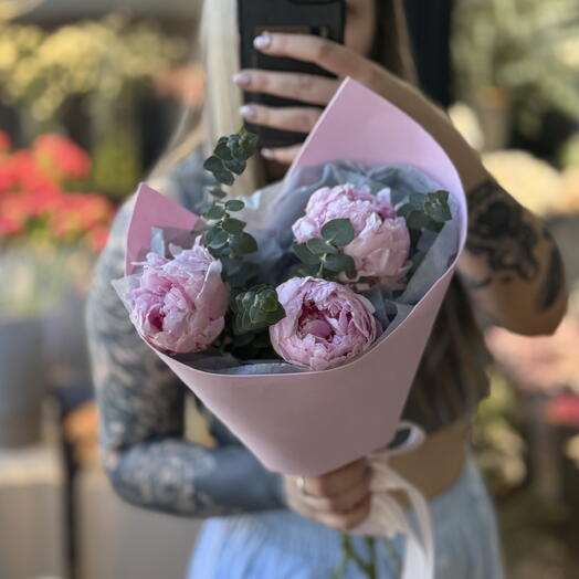 Ароматные розовые пионы с эвкалиптом PEONY147