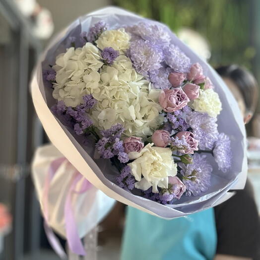Акция❣️❣️Лавандовый букет с гортензией , пионовидными розами и статицей💜