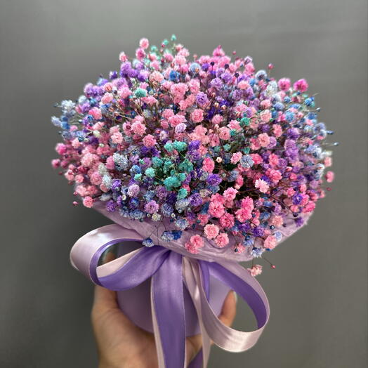 Шляпная коробка из радужных гипсофил🌈