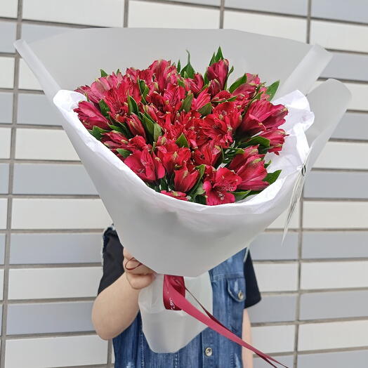 Красная альстромерия ♥️Букет с альстромерией