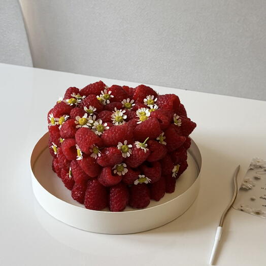 Бенто-тортик с малиной и ромашками 🌼