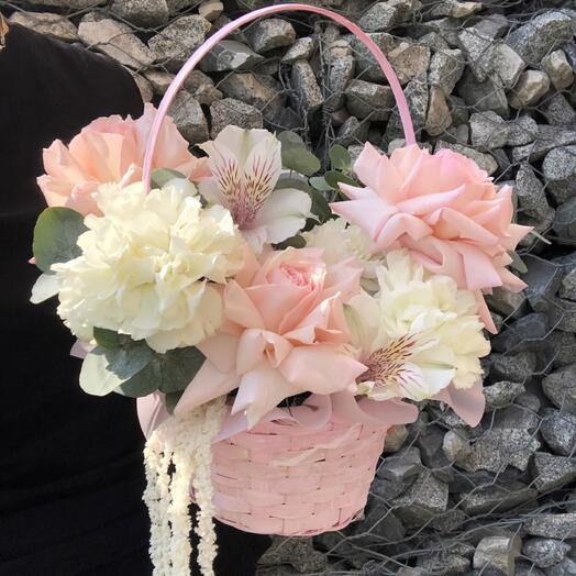 Корзинка с цветами «Нежный сюрприз»🌸