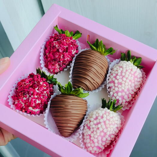 Клубника в шоколаде 6 шт