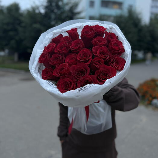 Букет из 25 красных роз