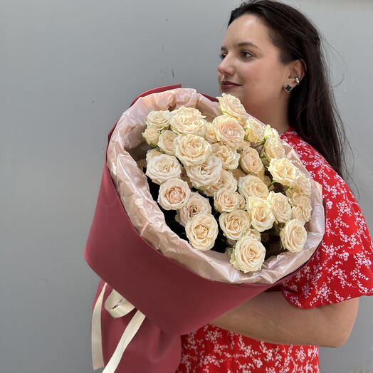 Букет нежных кустовых роз «Кремовая нежность» (11)