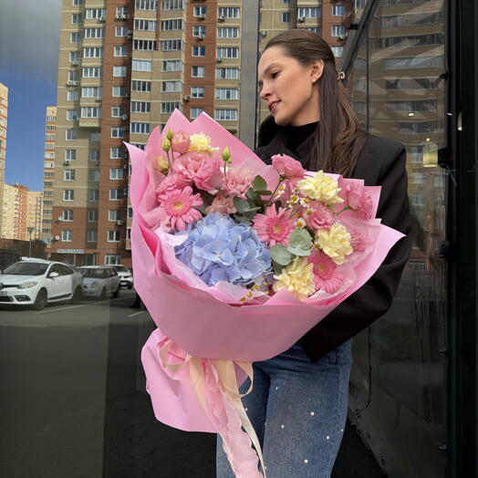 Букет с герберой «Барби»