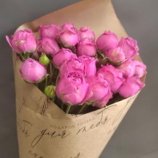 Букет из кустовых розы 🥀