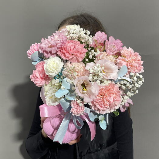 Композиция в кашпо с махровой эустомой🌸