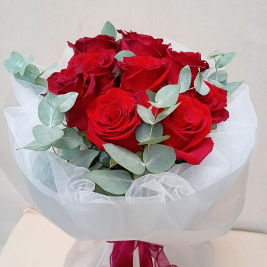 9 Red Roses bouquet