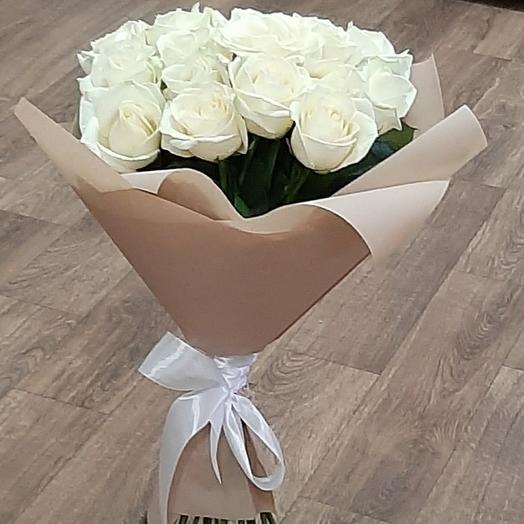 15 белых роз 50см