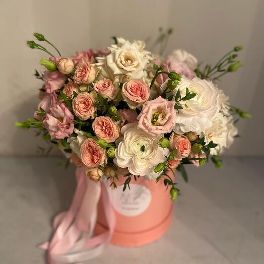 A delicate composition in a box