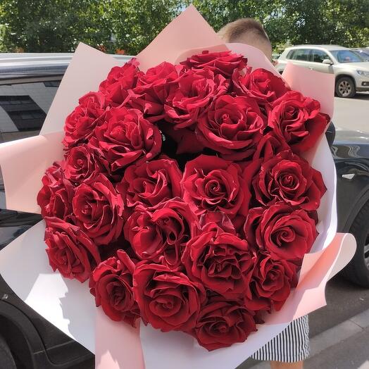 GIANT BOUQUET OF 25 OPENWORK ROSES