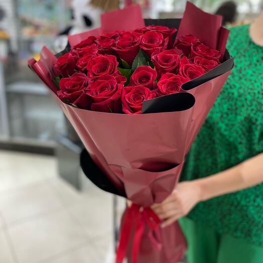 Ramo de rosas Burdeos