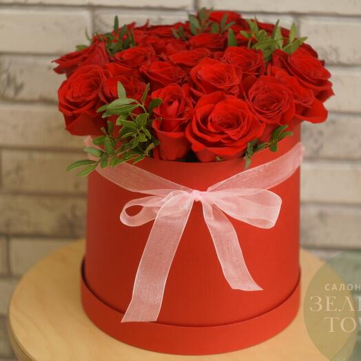 Розы в шляпной коробке "Freedom"