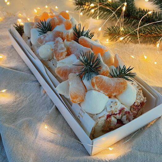 Меренговый рулет с малиной
