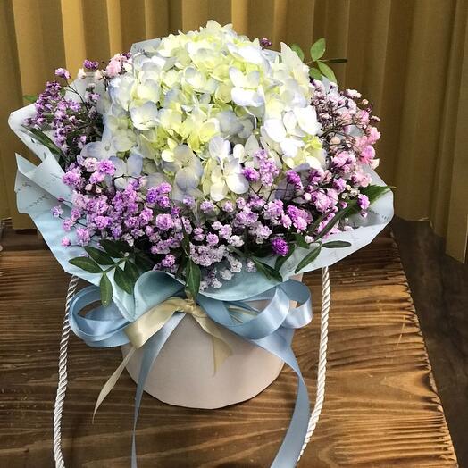 Цветы в коробке