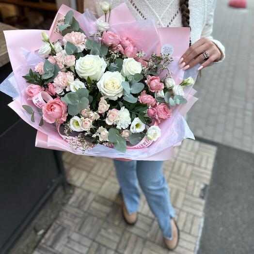 Букет с пионовидными розами