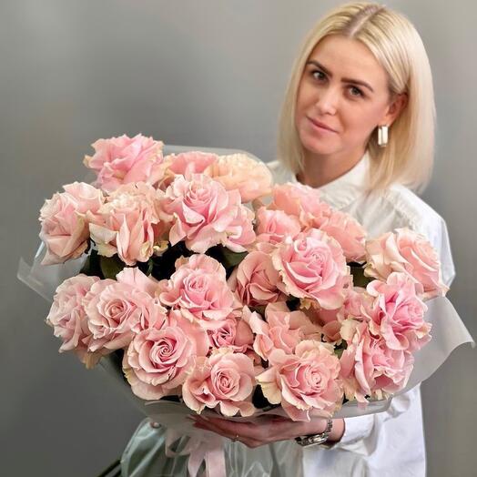 Bouquet of 25 pink roses
