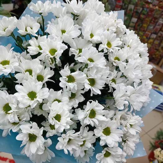 Букет из белой кустовой хризантемы