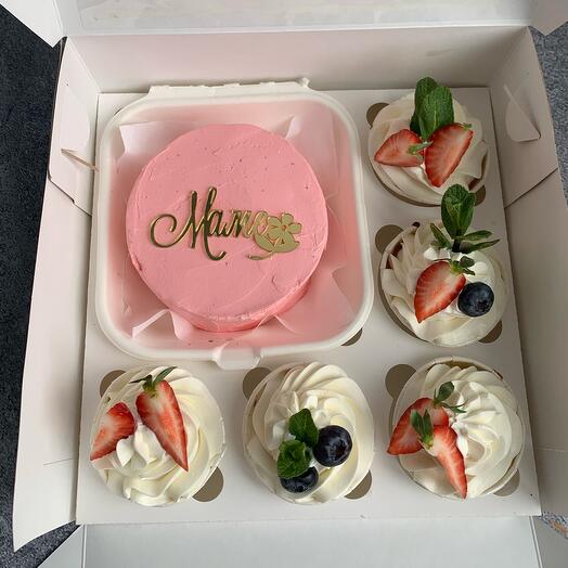 Bento + 5 cupcakes for "Mom"