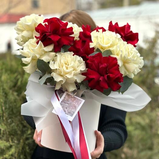 Французские розы в коробке