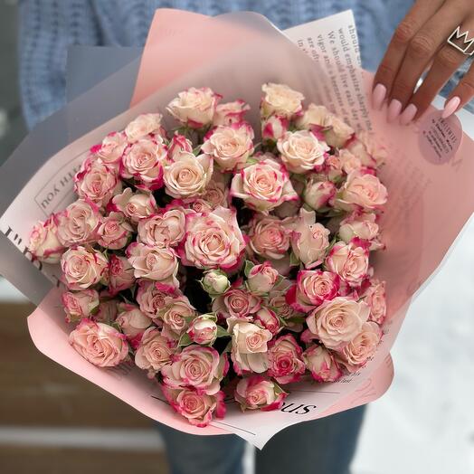 Букет кустовых роз сорта «Рефлекс»