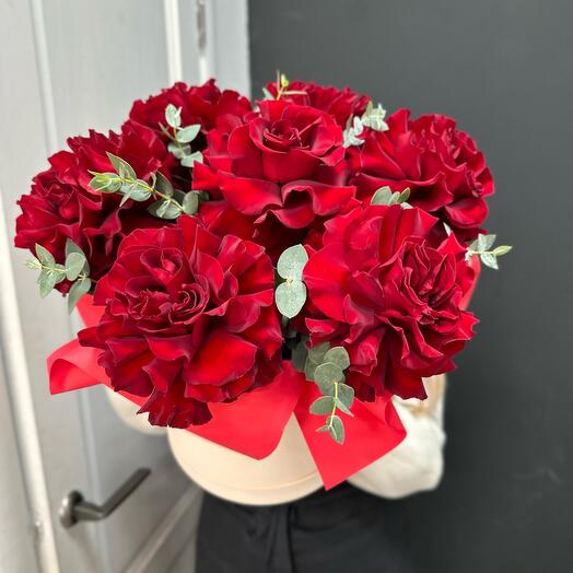 Ажурные розочки в коробке