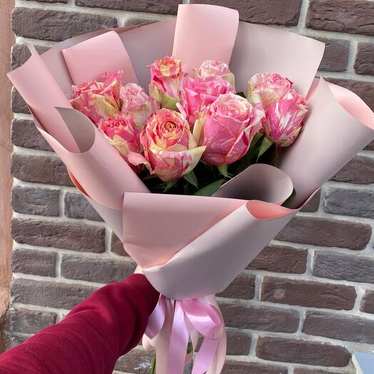 Букет из 11 эквадорских роз Фиеста