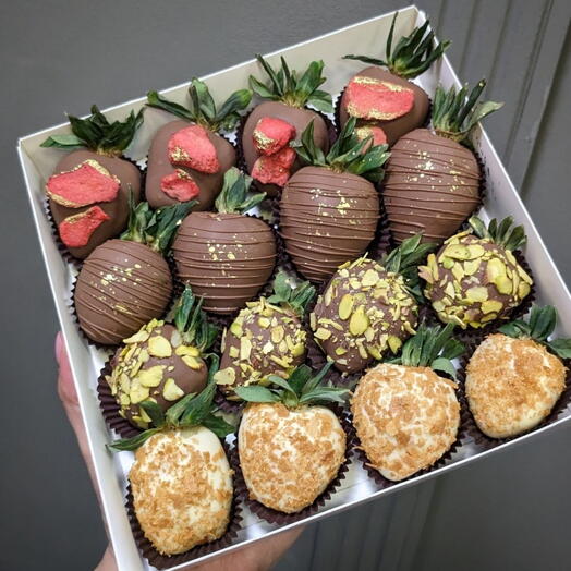 Клубника в шоколаде 16 шт
