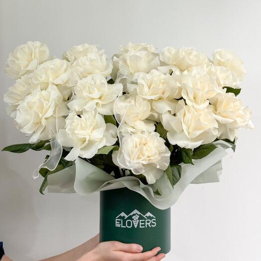 Цветы в коробке white