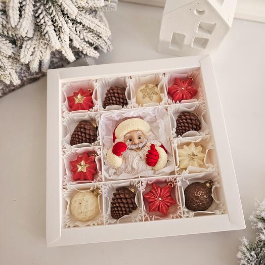 Подарочный набор из белого и молочного шоколада на Новый год