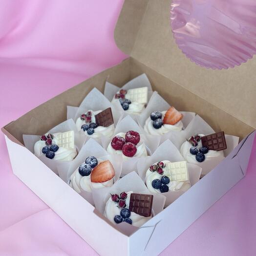 Капкейки «Ваниль и Шоколад»: свежие ягоды и богатый вкус 🧁