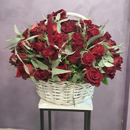 Корзина  из 51 красной розы