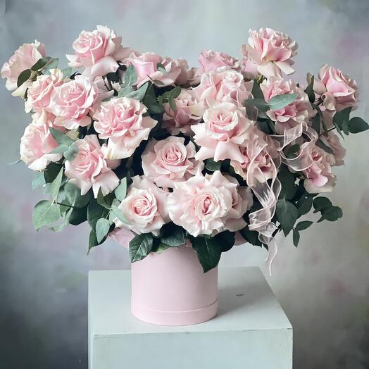 Шикарная композиция из французских роз