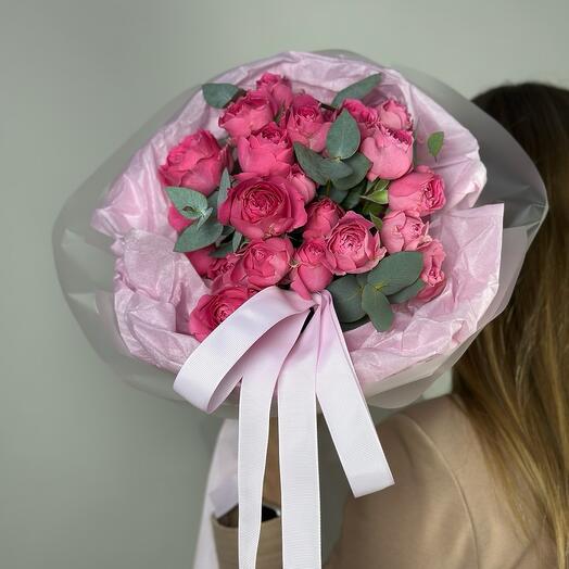 Яркий сочный букет розовые кустовые розы Pink dedication размер S
