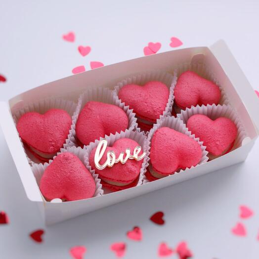 Макарон (макаруны, макаронс) сердечки со вкусом ваниль-клубника