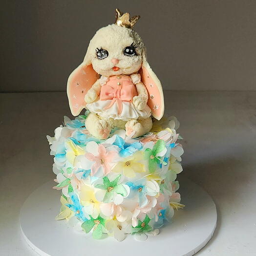 Bunny on flowers cake