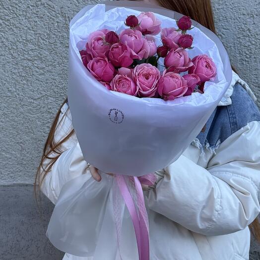 Монобукет из кустовых ярких пионовидных роз (5)