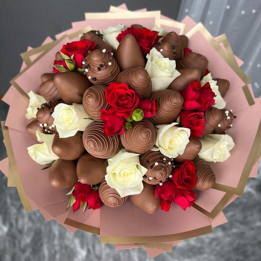 Bouquet Chocolate covered strawberries + roses