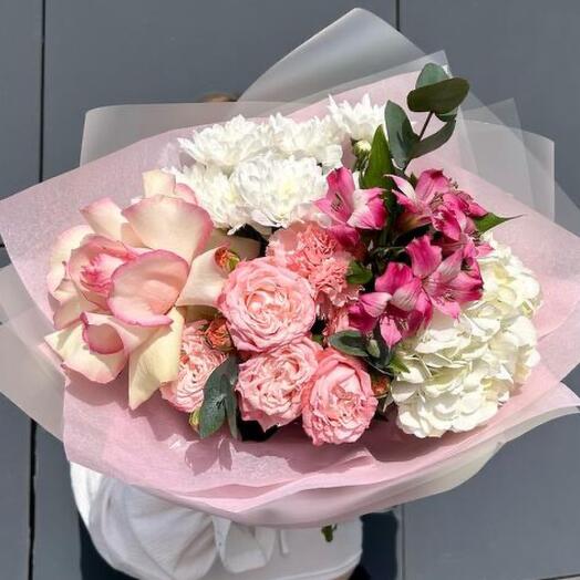 Букет французская роза кустовая пион роза гортензия