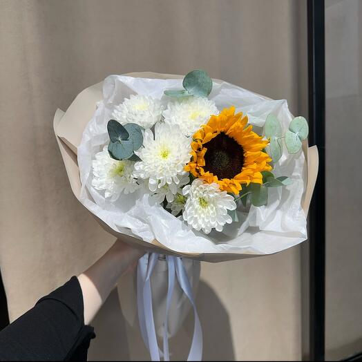 Bouquet with sunflower