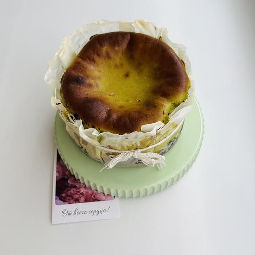 Баскский чизкейк «фисташка с брауни»