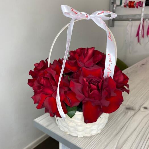 Корзина с французскими розами 😍